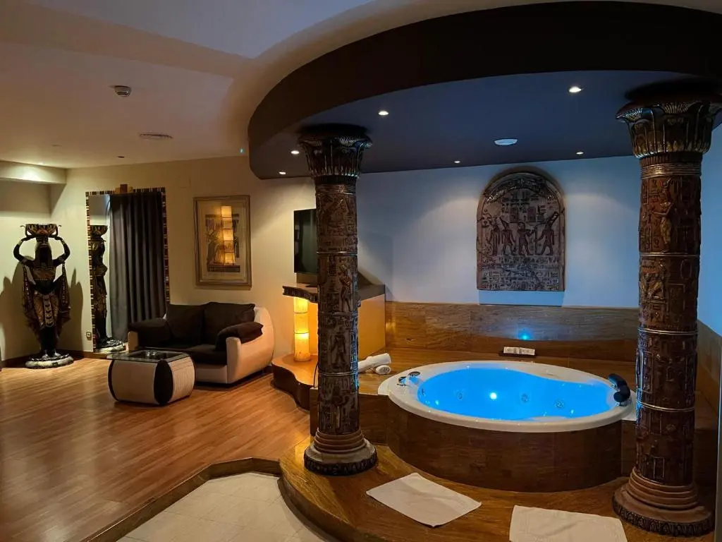 AlKalat Sevilla | Suites Egipcias con Jacuzzi