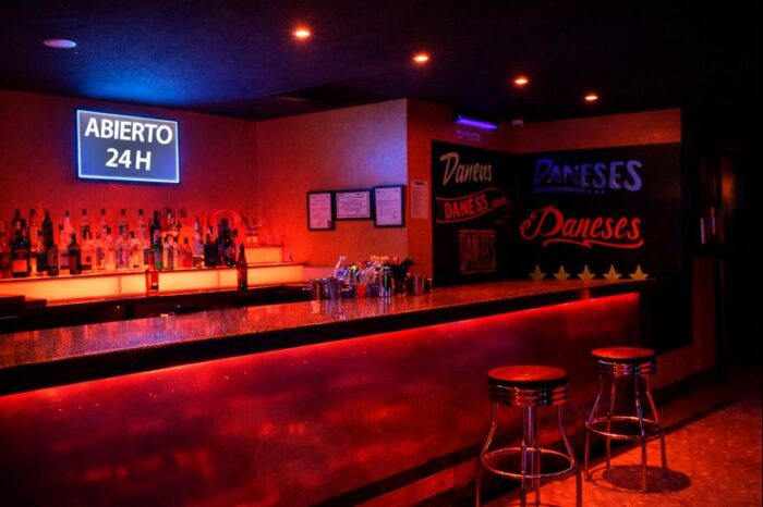 Daneseses Sevilla | Sala Adulta 24h con Shows