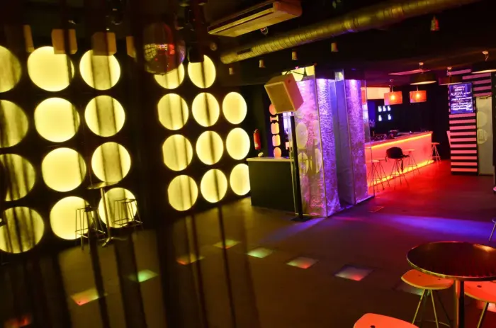 Obbio Club Sevilla | Noches Retro y Shows LGTBI